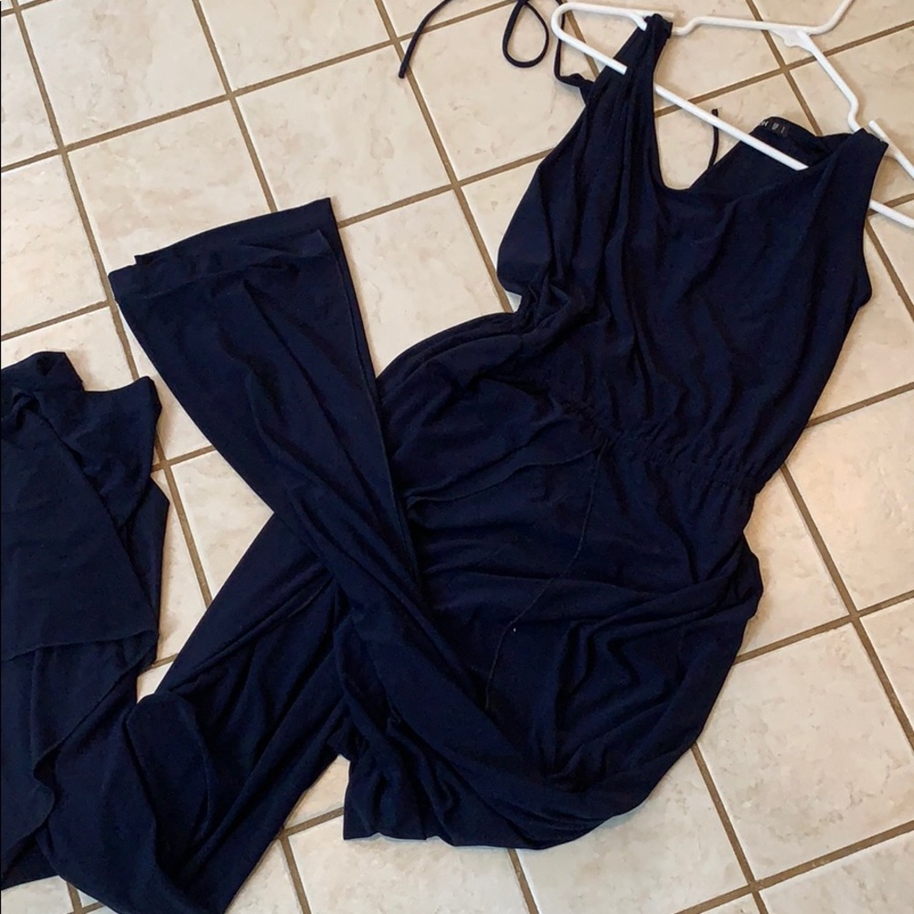 Pants suit